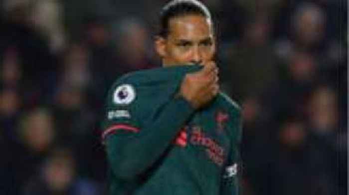 Van Dijk to see specialist about hamstring injury