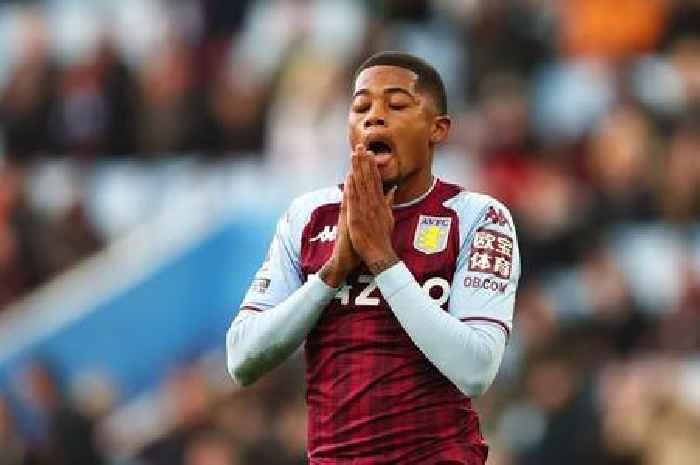 Ian Wright fires instruction to Leon Bailey after horror miss in Aston Villa vs Wolves