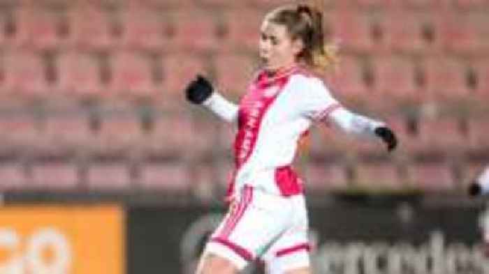 Arsenal sign Dutch midfielder Pelova from Ajax