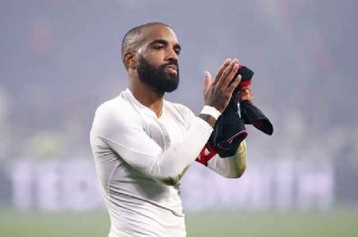 Alexandre Lacazette's private message to former Arsenal teammate suggests major transfer mistake