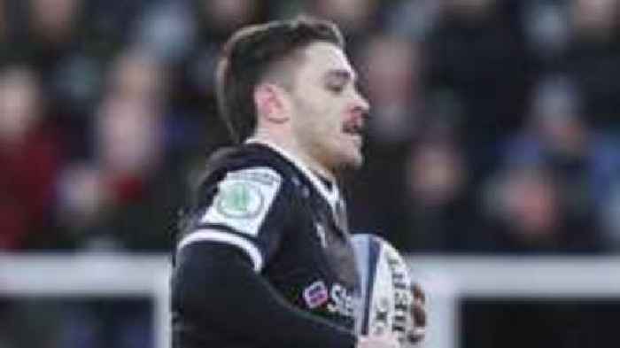 Carreras grabs treble as Newcastle crush Leicester