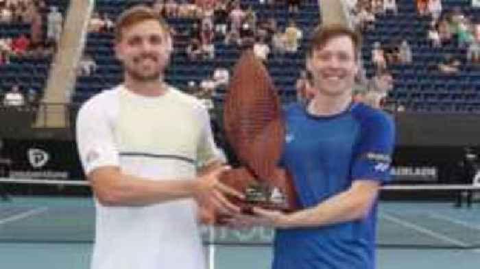 Glasspool beats Murray to Adelaide doubles title