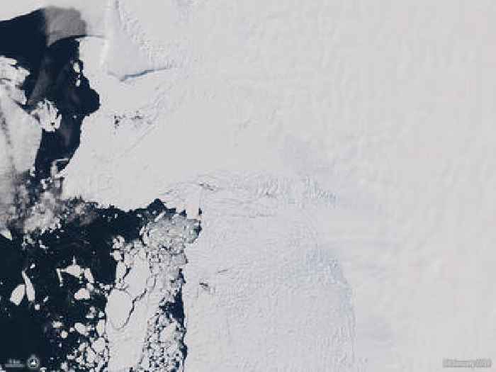 Sentinel-1 and AI uncover glacier crevasses