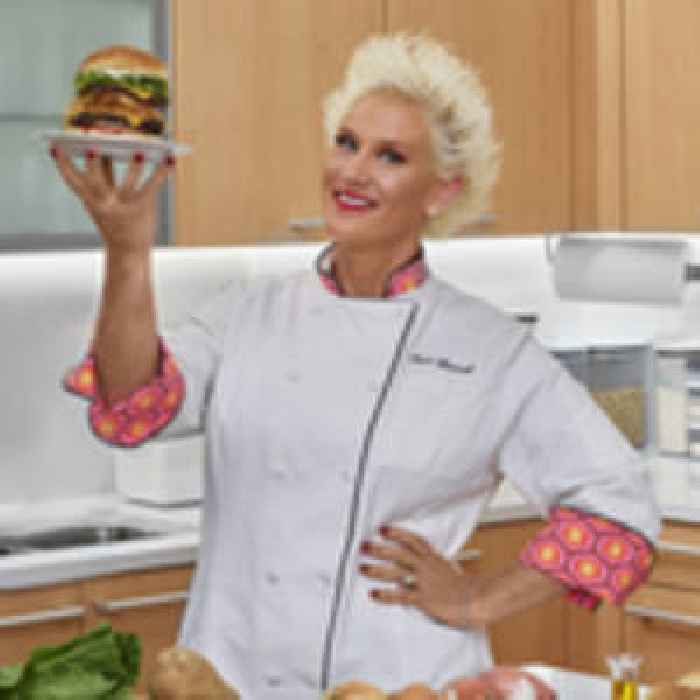 Frisch’s Big Boy Announces New Double Smash Burger in Partnership With Anne Burrell