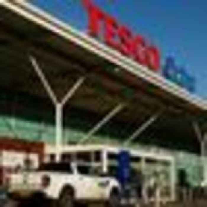 Big retailers report Christmas progress as Tesco claims win over premium grocers