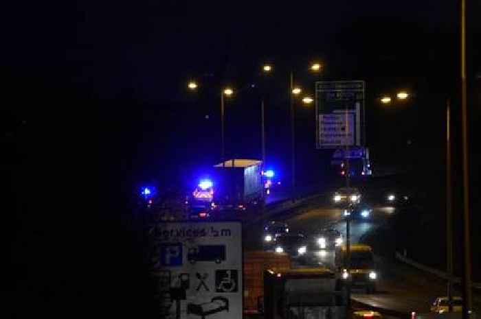 Lincolnshire Police investigated over death of man who'd been arrested after A1 lorry crash