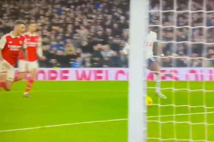 Arsenal fans love defender Ben White's 'Sunday League tactics' against Spurs
