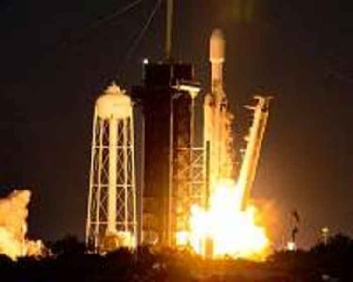 SpaceX launches fifth Falcon Heavy mission, carrying military satellites