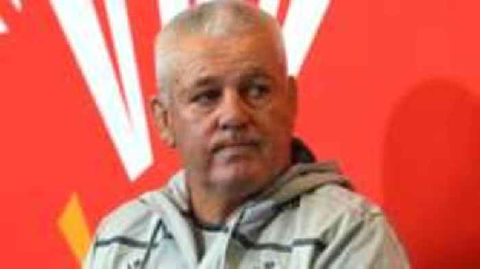 Gatland considered dropping older Wales players