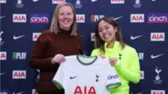 Spurs sign Iwabuchi on loan from Arsenal