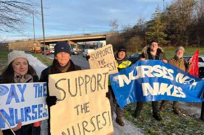 Rush-hour Pentagon Island protesters in Derby support nurses amid strikes