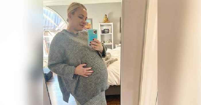 Pregnant Meghan McCain Shows Off 9-Month Baby Bump: 'Fully Cooked'