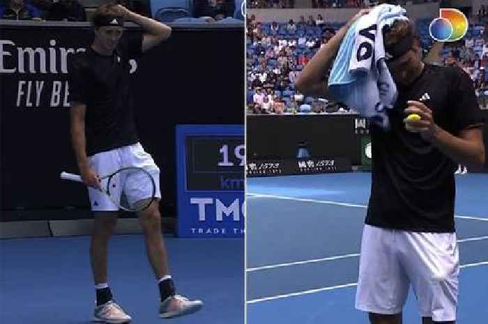 Alexander Zverev gets pooped on by bird to the delight of Australian Open crowd
