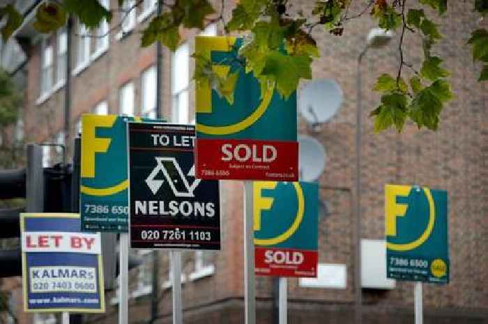 Around 1m UK homes have lost all their pandemic price gains, Zoopla estimates