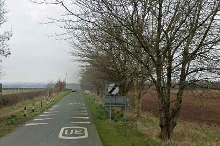 Road closed after serious crash in Swanland