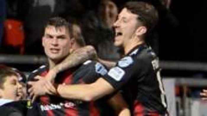 Crusaders beat Blues as Cliftonville & Larne win