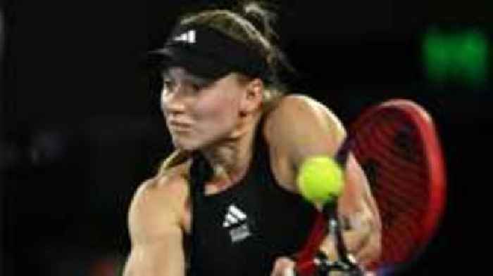 Rybakina breezes into Australian Open semi-finals