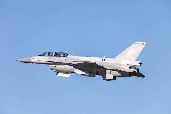 Brand New F-16 Fighting Falcon Block 70 Takes to the Sky First Time, Not in U.S. Colors