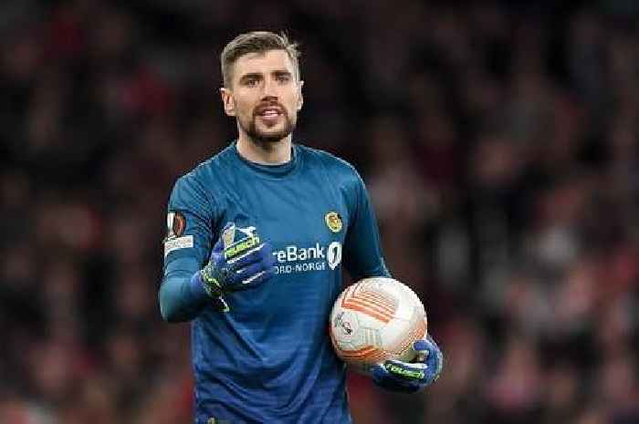 Bristol City considering ex-Chelsea keeper as they step up search for Dan Bentley's replacement
