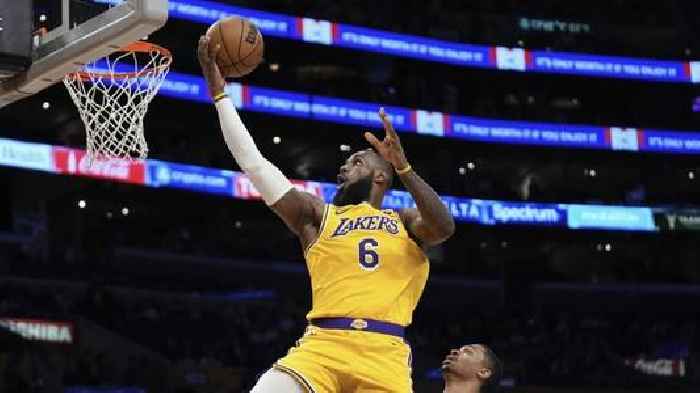 Lakers’ LeBron James closes in on all-time scoring record