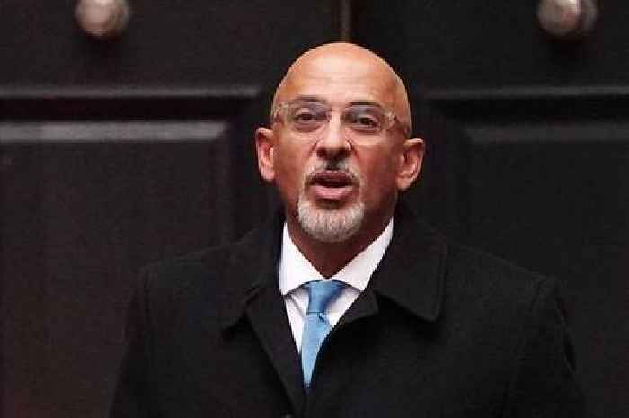 Cabinet goes to Chequers as minister says Nadhim Zahawi probe could be over in 10 days