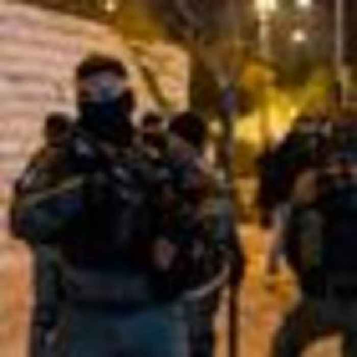 Netanyahu vows to 'strengthen' West Bank settlements after shooting attacks