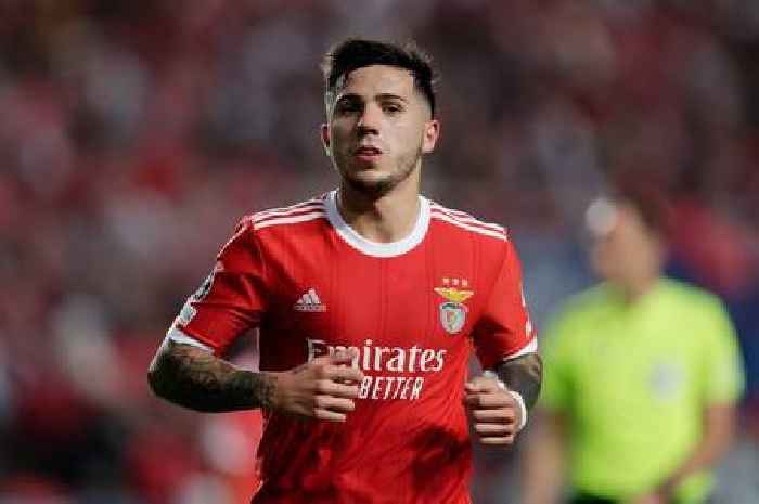 Chelsea paying £10m 'more than release clause' for Enzo Fernandez to seal Benfica deal