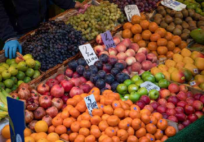 Foreign dried fruit is unhealthy, eat fresh Israeli fruit - Plants Board