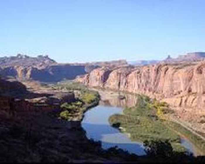 California submits rival Colorado River water plan