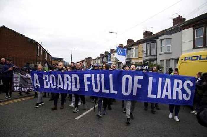 Everton fans host huge protest as board do not attend Sean Dyche's first game in charge