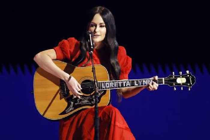 Grammys 2023: Watch Kacey Musgraves Sing “Coal Miner’s Daughter” In Tribute To Loretta Lynn