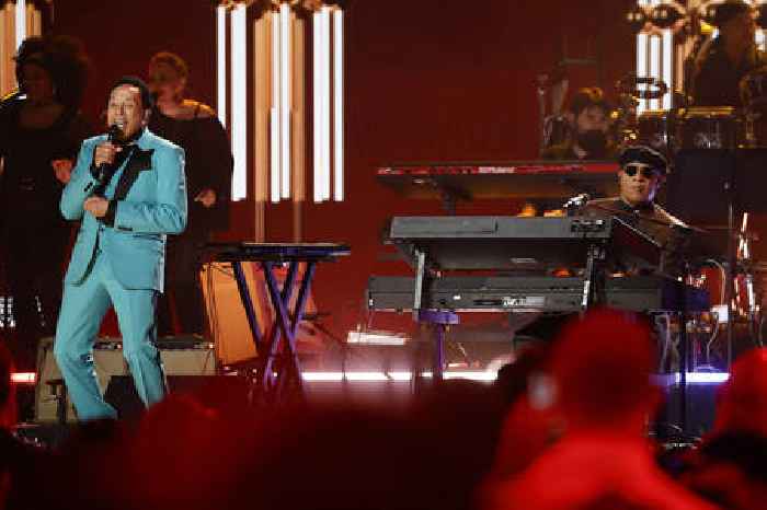 Grammys 2023: Watch Stevie Wonder Lead Motown Tribute With Smokey Robinson & Chris Stapleton