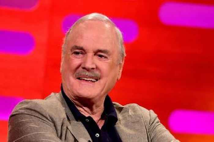 Fawlty Towers to be revived starring John Cleese and his daughter