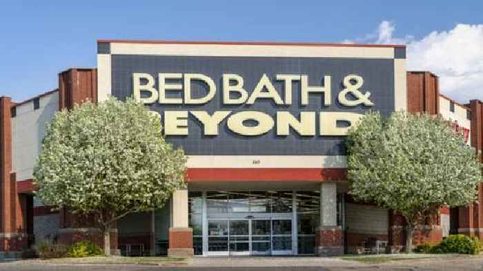 Bed Bath & Beyond announces share sale: buy this meme stock?