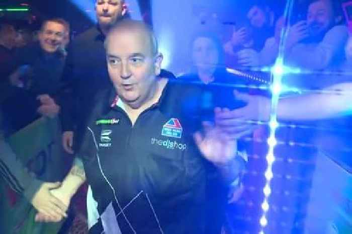Phil Taylor's 'spine-tingling' walkout at World Seniors has fans saying 'it's like WWE'