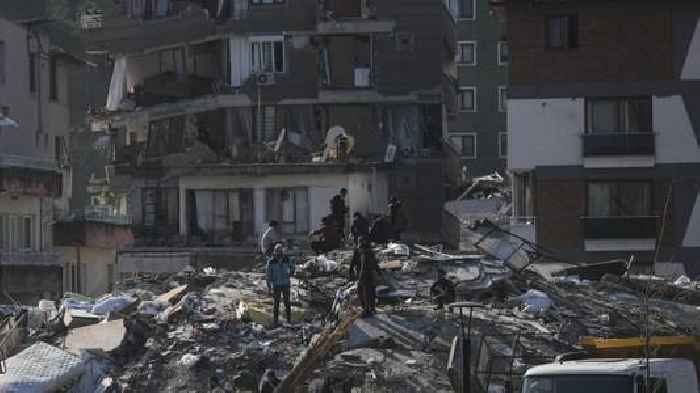 Survivors still being found as quake death toll tops 25,000