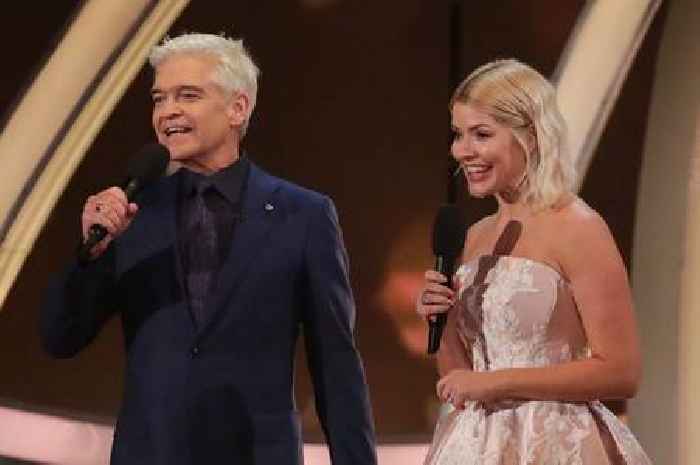 Dancing On Ice hosts row as Phillip Schofield tells Holly Willoughby 'shut your face'