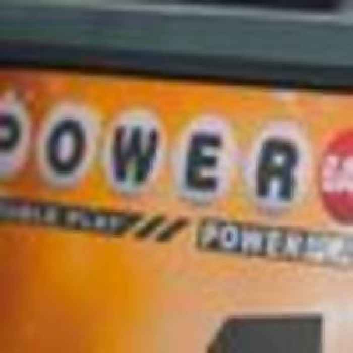 Winner of record $2bn lottery jackpot in US named