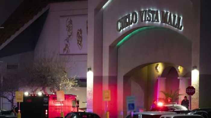 1 killed, 3 hurt in shooting at shopping mall in El Paso, Texas