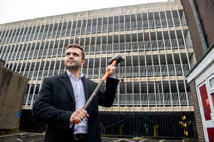 Top councillor resigns over Wedgwood sculpture demolition
