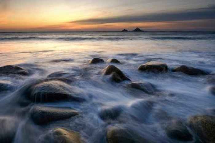 Cornwall's 'Dinosaur Egg Beach' and its prehistoric wonders