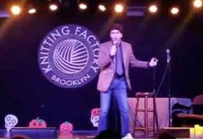 Comedian Does An Entire Set As Jerry Seinfeld Joking about His 17-Year-Old Girlfriend