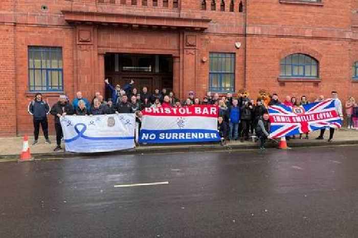 Ex-Rangers players Charlie Miller, Gordon Durie and Marvin Andrews raise over £16,000 with fans in charity walk
