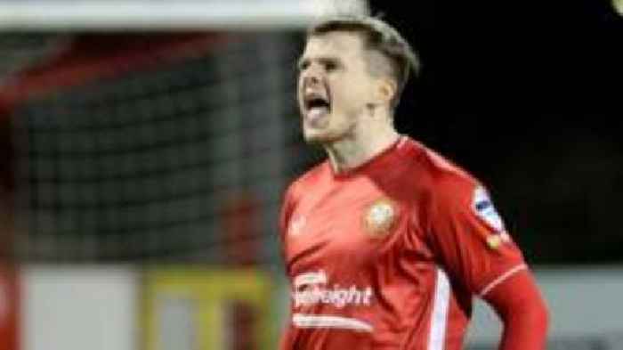 McElroy hits hat-trick as Portadown defeat Swifts