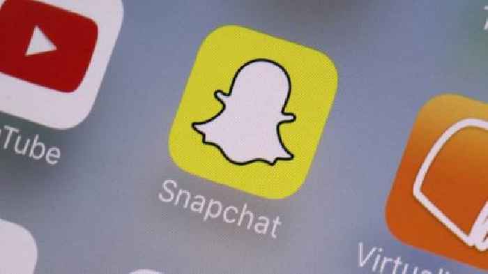 Snapchat launches new AI chatbot powered by ChatGPT