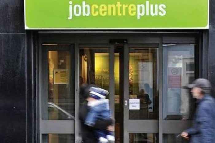 DWP to give Jobcentre staff £250 in vouchers in new pilot to get people back into work