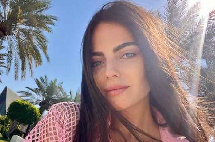 Max Verstappen's girlfriend Kelly Piquet wows F1 fans again with latest beach outfit
