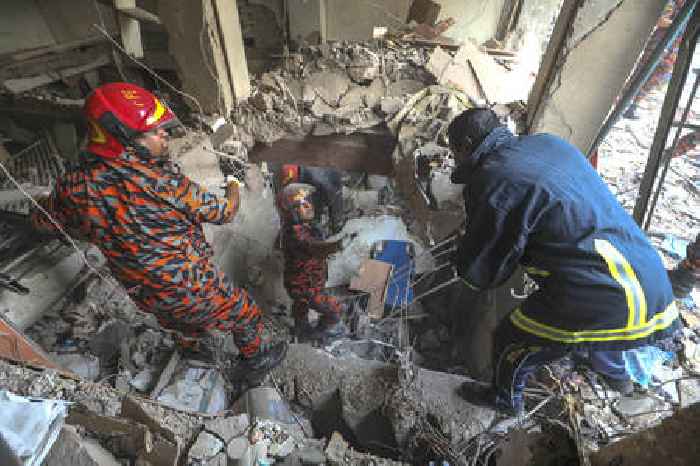 Bangladesh building explosion kills at least 14; scores hurt