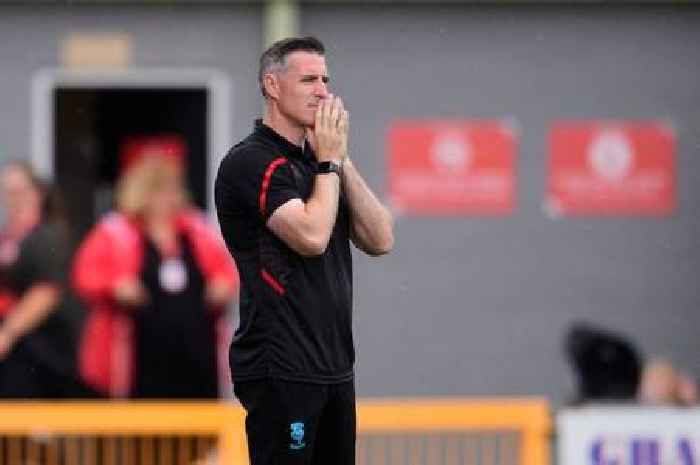 Mark Kennedy makes 'ruthless' demand as Lincoln City are held by Cheltenham Town