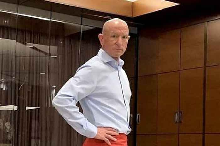 Straight dad of three wears skirts and heels to work, and his wife doesn't mind